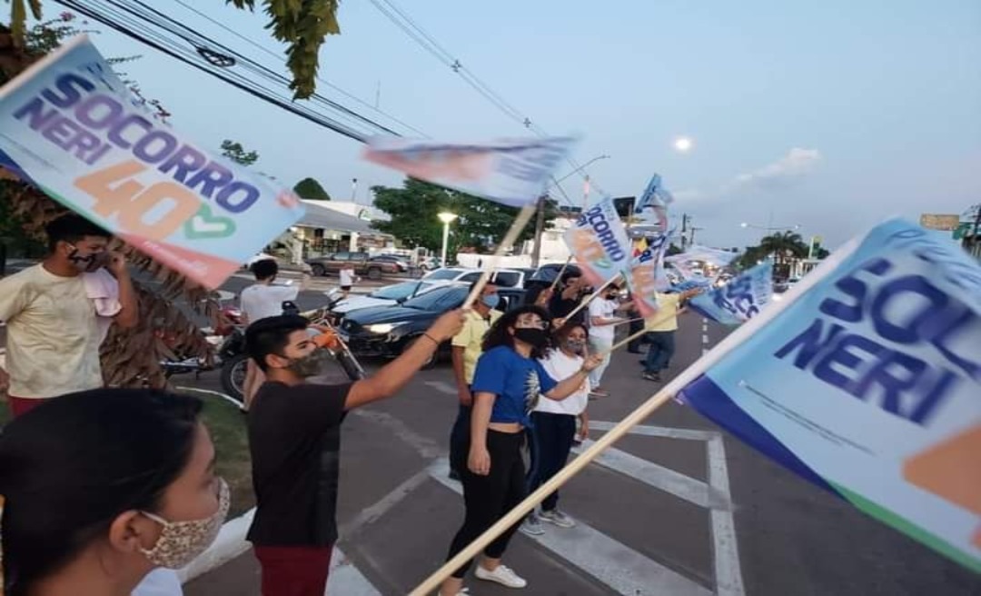 Na avenida Ceará, militância de Socorro Neri promove primeiro bandeiraço e adesivaço 